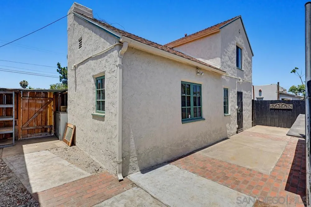 527 K Ave. National City, CA 91950