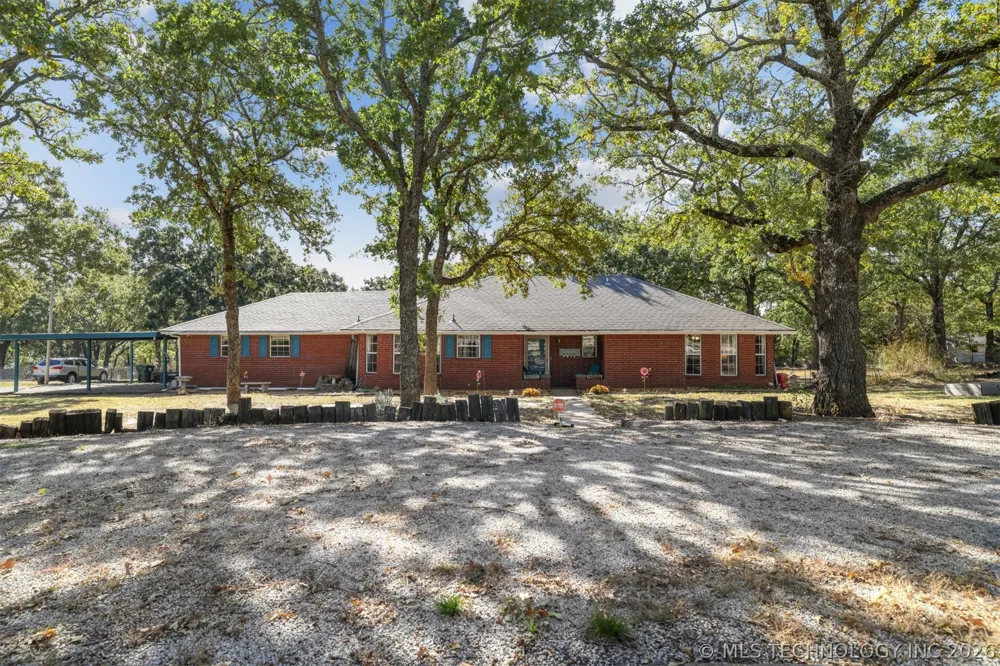 4042 3rd NE