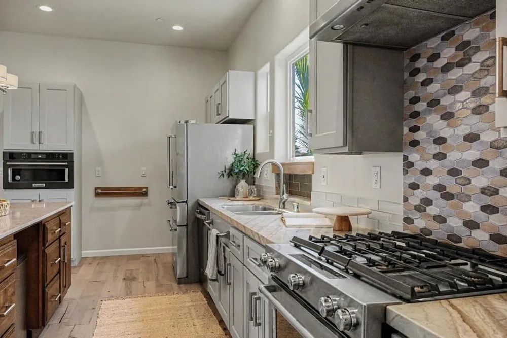 3057 California Avenue Marina, CA 93933