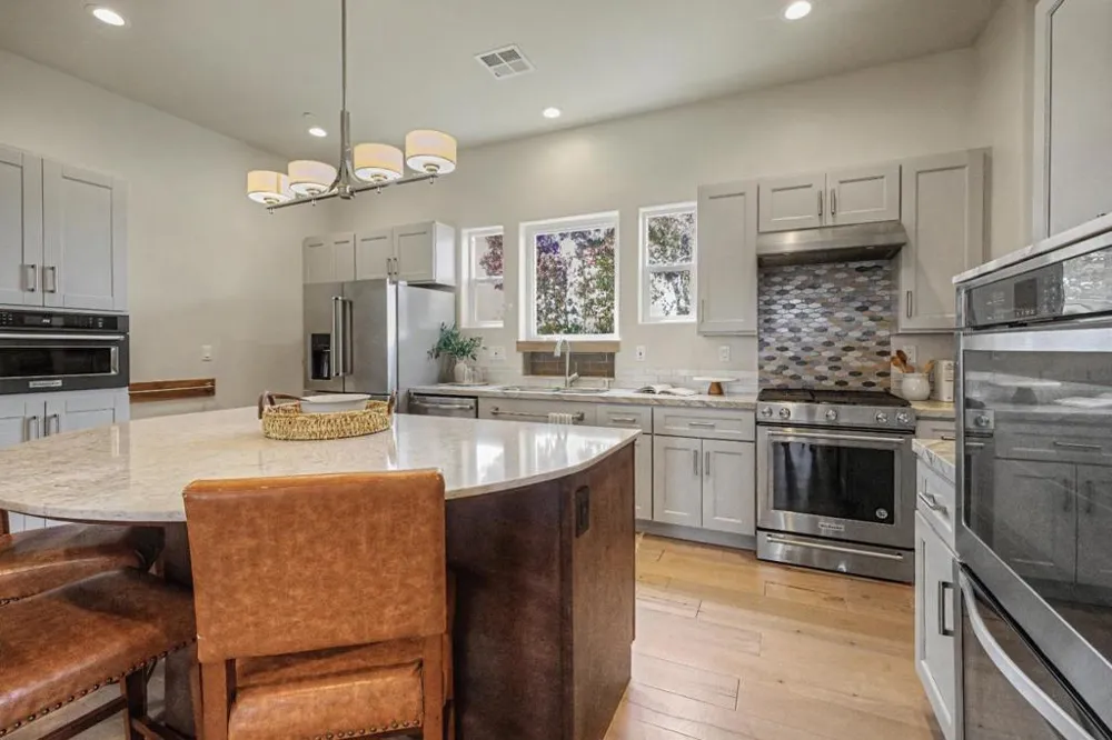 3057 California Avenue Marina, CA 93933