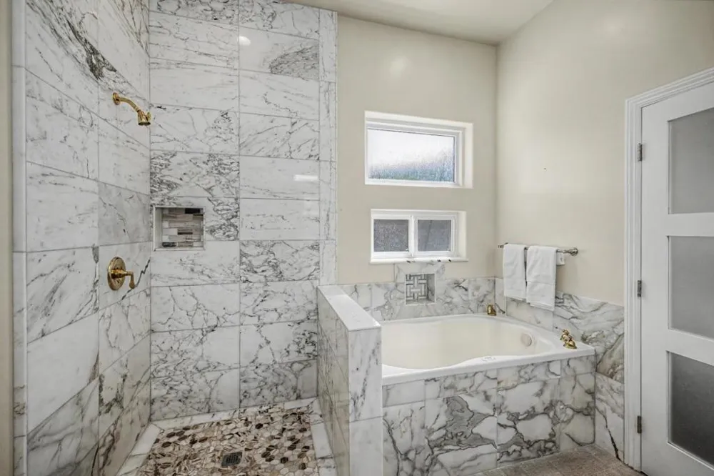 3057 California Avenue Marina, CA 93933