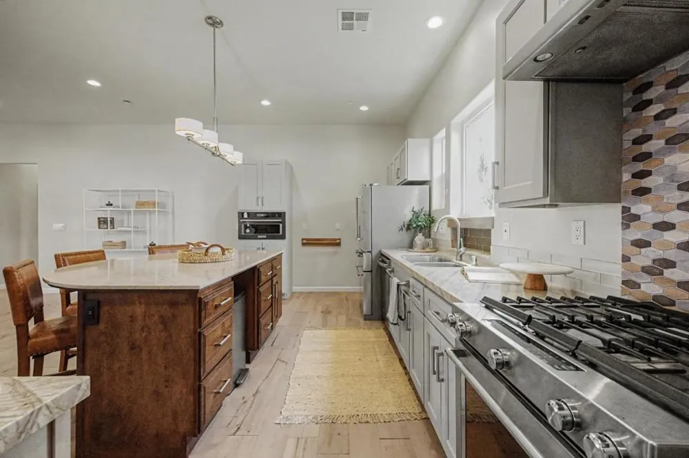 3057 California Avenue Marina, CA 93933