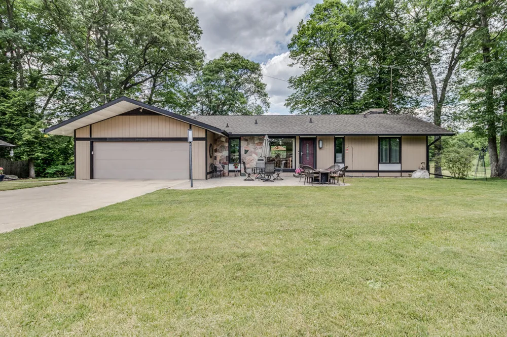 173 S Main Street Marshall Township, MI 49033