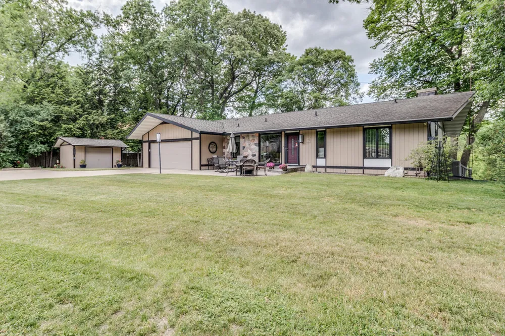 173 S Main Street Marshall Township, MI 49033