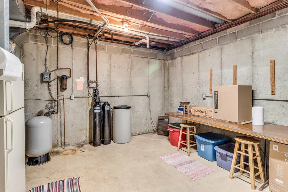 173 S Main Street Marshall Township, MI 49033