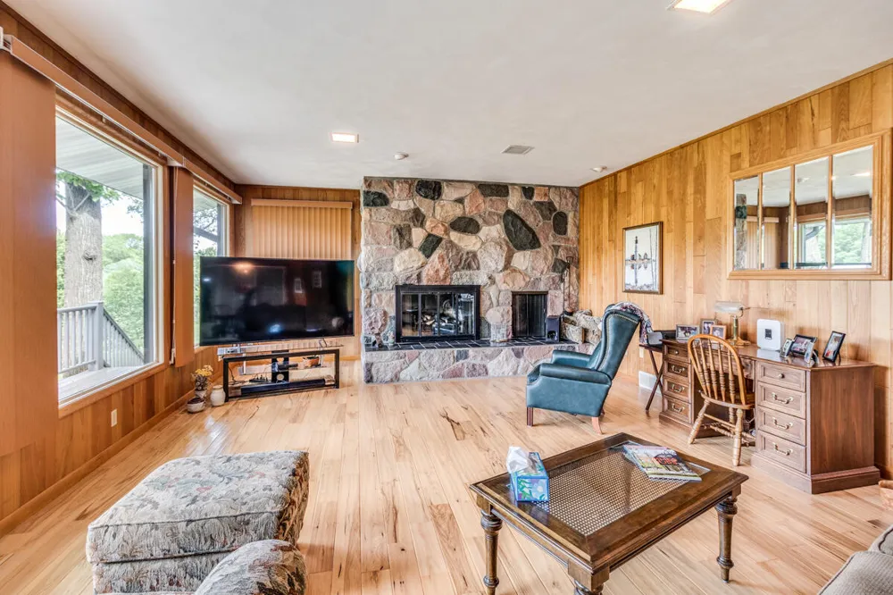 173 S Main Street Marshall Township, MI 49033