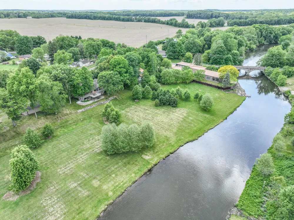 173 S Main Street Marshall Township, MI 49033