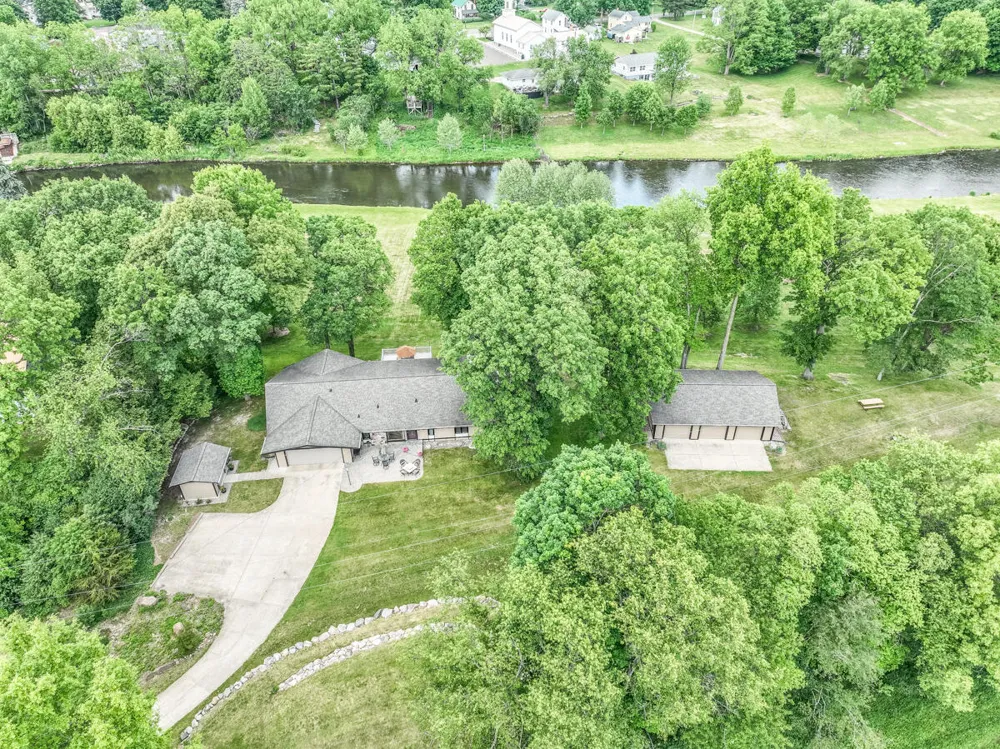 173 S Main Street Marshall Township, MI 49033