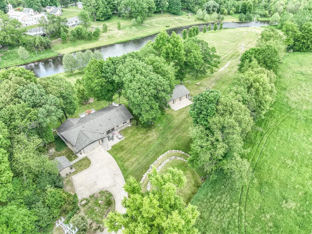 173 S Main Street Marshall Township, MI 49033