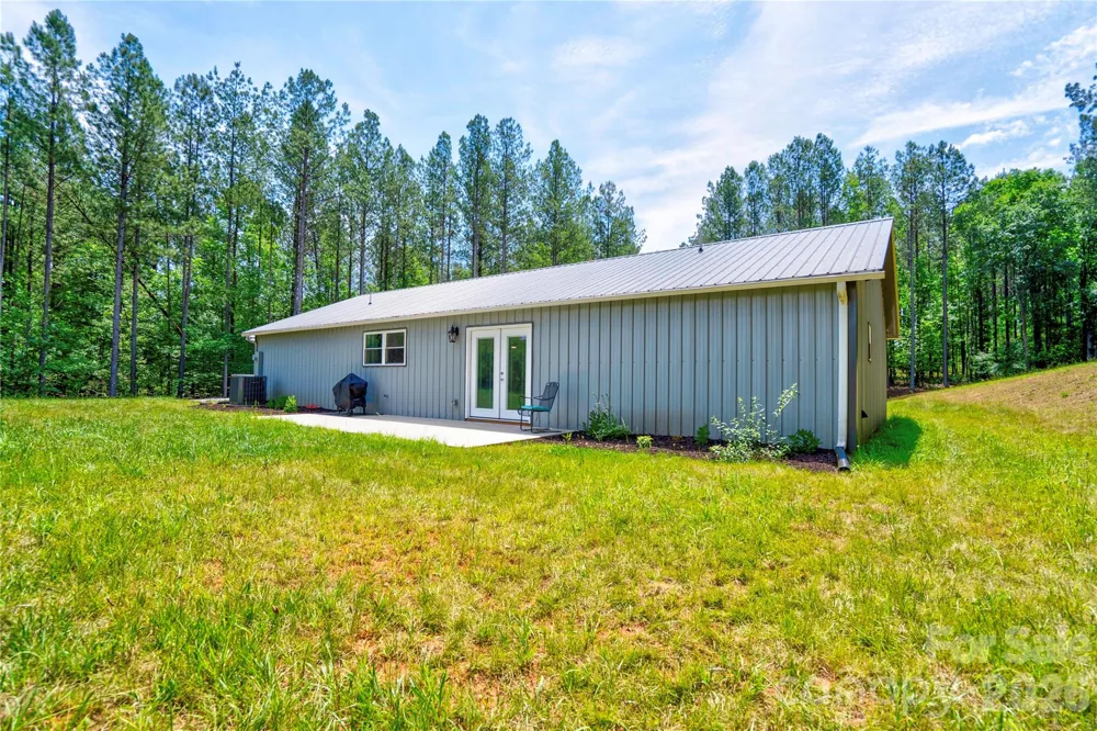 1733 Timber Drive Mooresboro, NC 28114