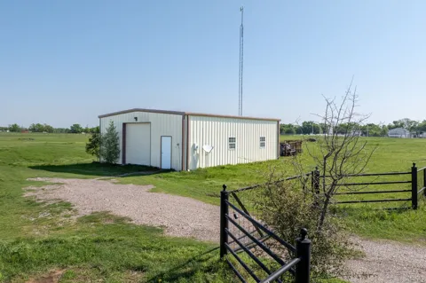 12930 Fm 1651