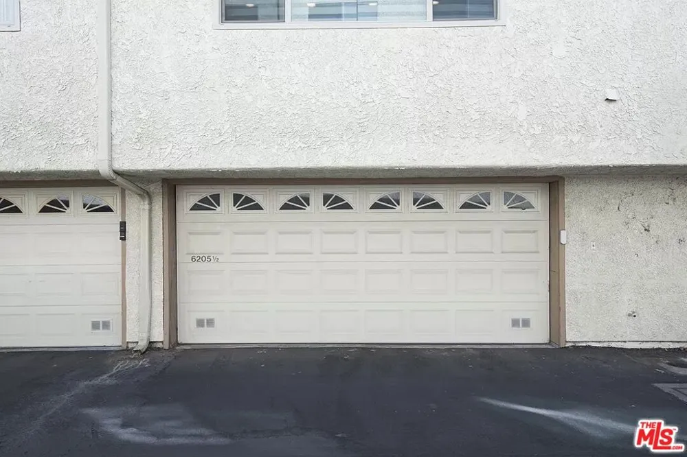 6205 Nita Avenue Woodland Hills, CA 91367