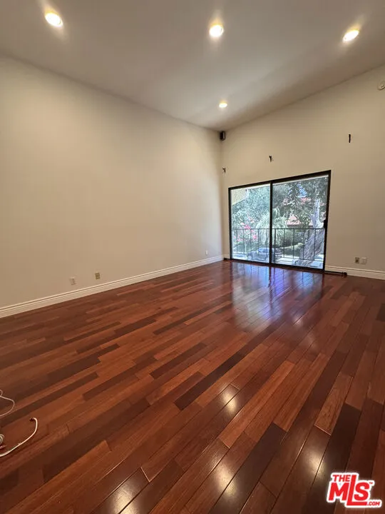 6205 Nita Avenue Woodland Hills, CA 91367