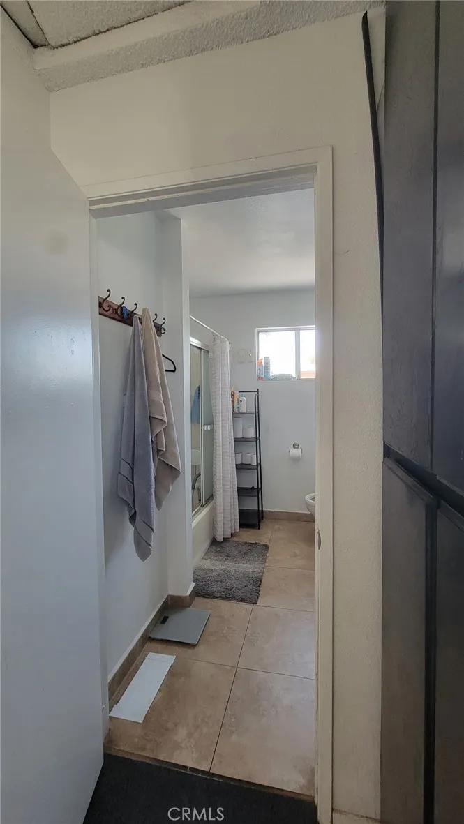 9306 Parmelee Avenue Los Angeles, CA 90002