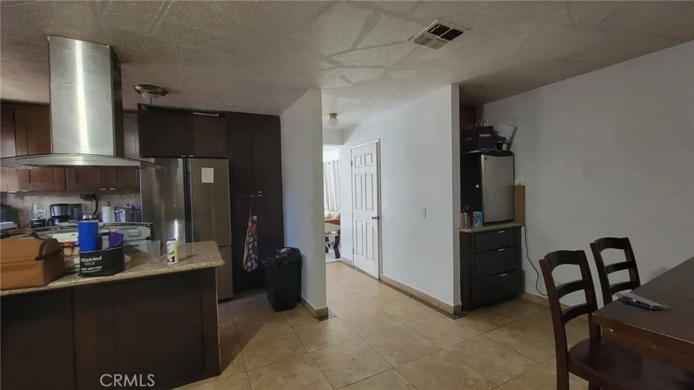 9306 Parmelee Avenue Los Angeles, CA 90002