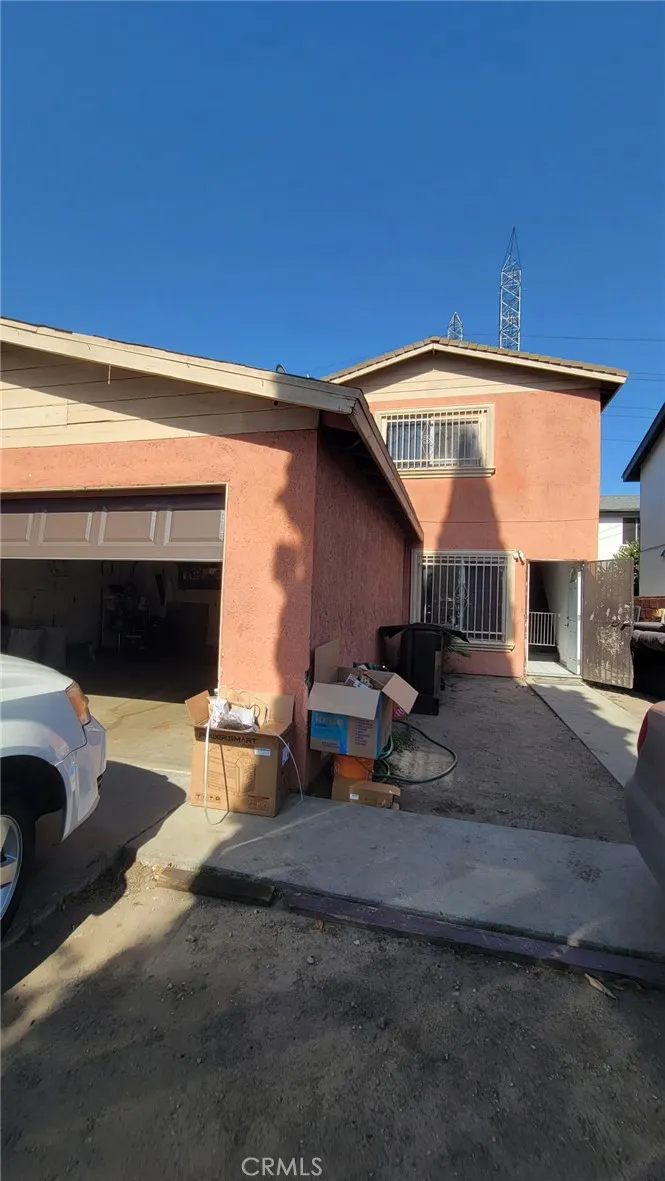 9306 Parmelee Avenue Los Angeles, CA 90002