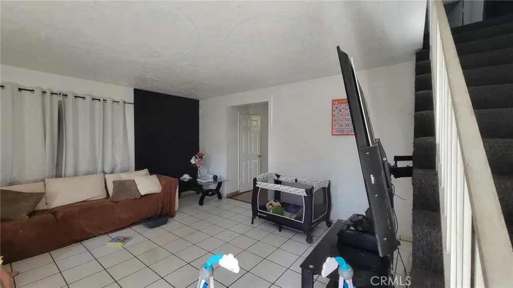 9306 Parmelee Avenue Los Angeles, CA 90002