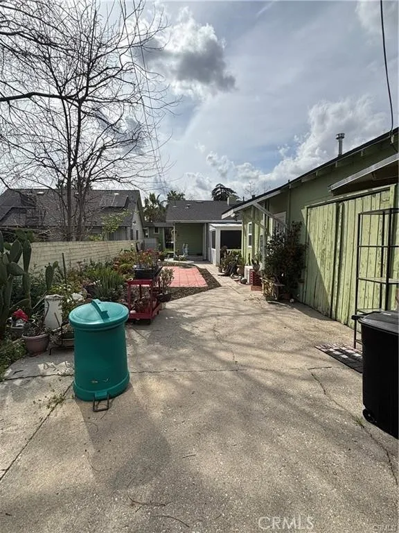 3297 Pershing #2 San Bernardino, CA 92405