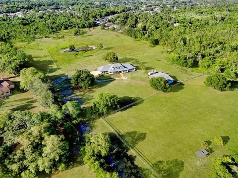 5750 OAK HOLLOW LANE