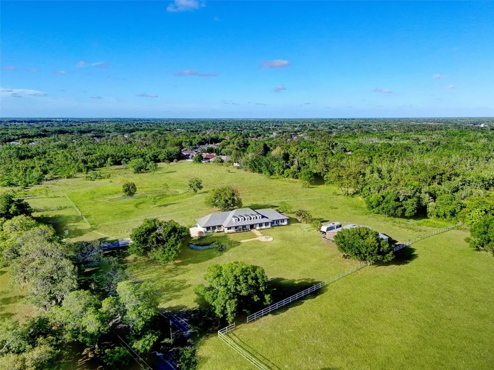5750 OAK HOLLOW LANE Oviedo, FL 32765