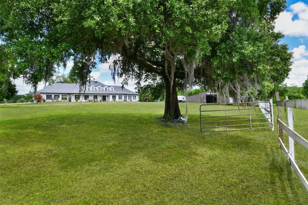 5750 OAK HOLLOW LANE Oviedo, FL 32765