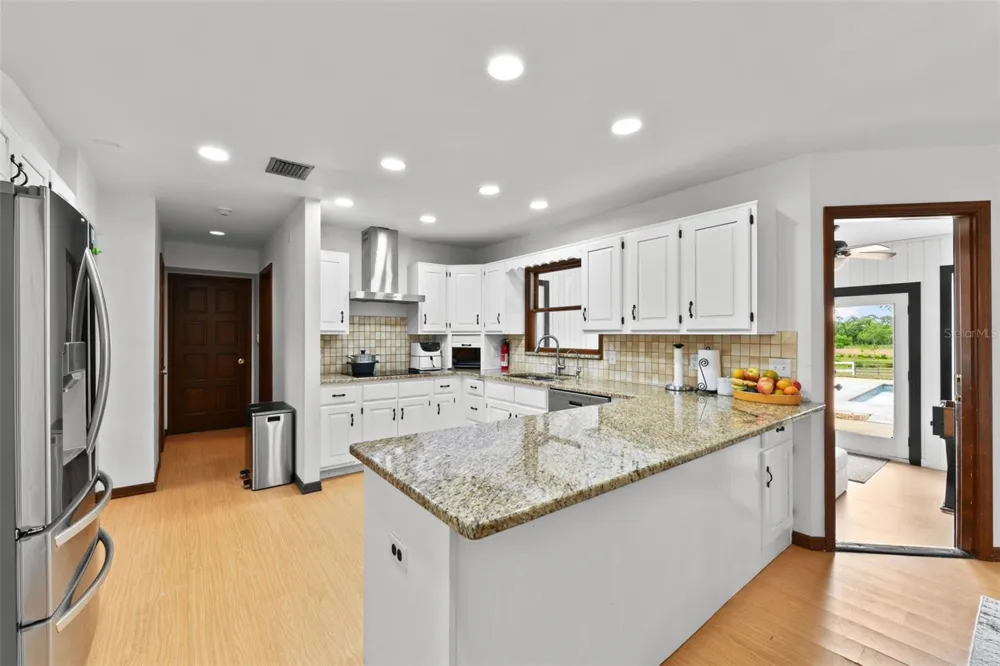 5750 OAK HOLLOW LANE Oviedo, FL 32765