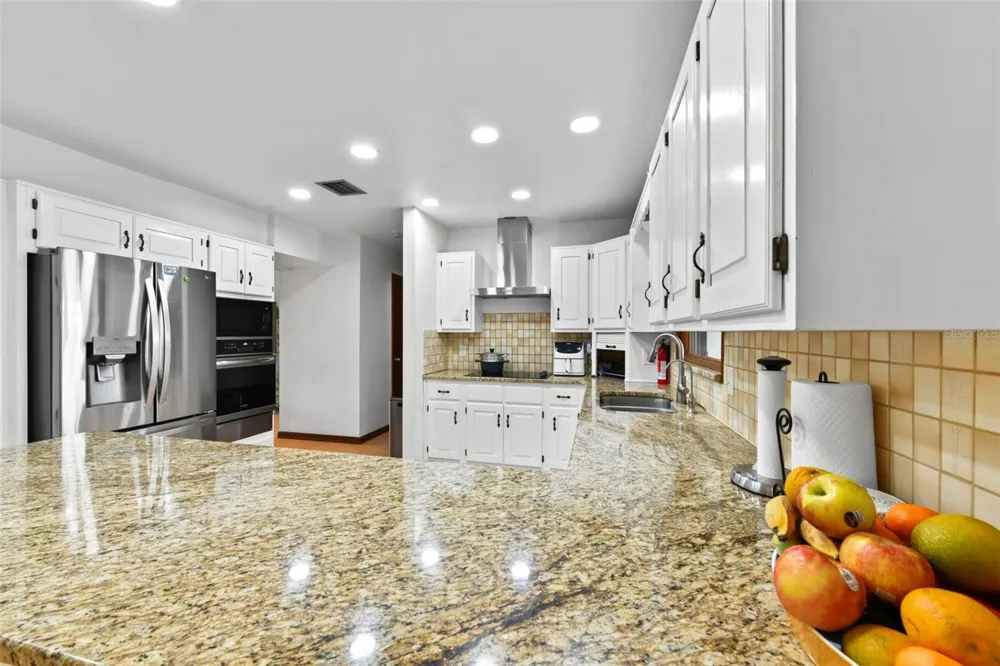 5750 OAK HOLLOW LANE Oviedo, FL 32765
