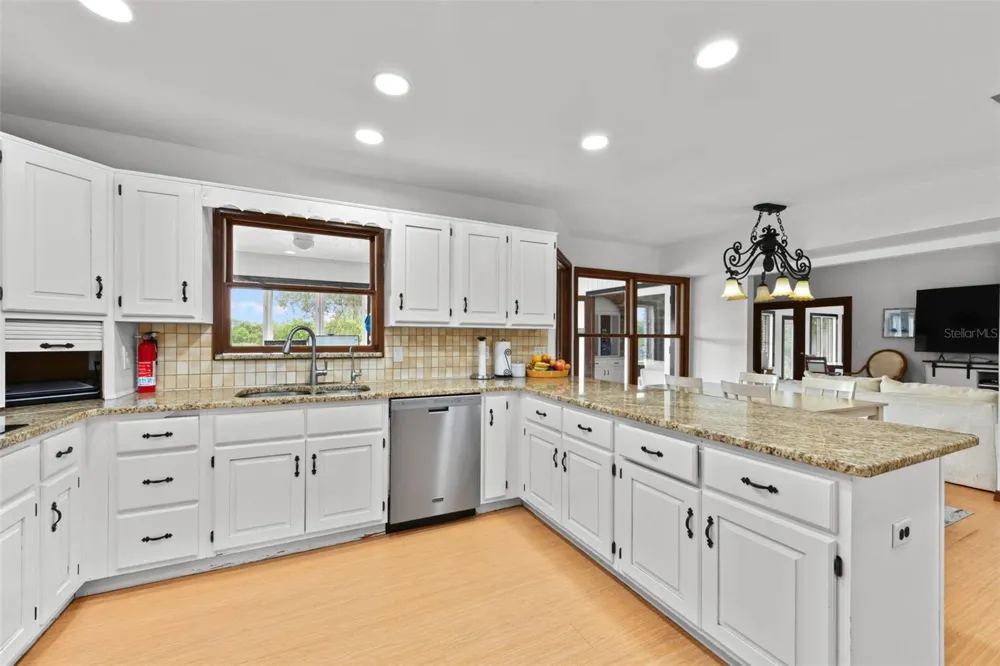 5750 OAK HOLLOW LANE Oviedo, FL 32765
