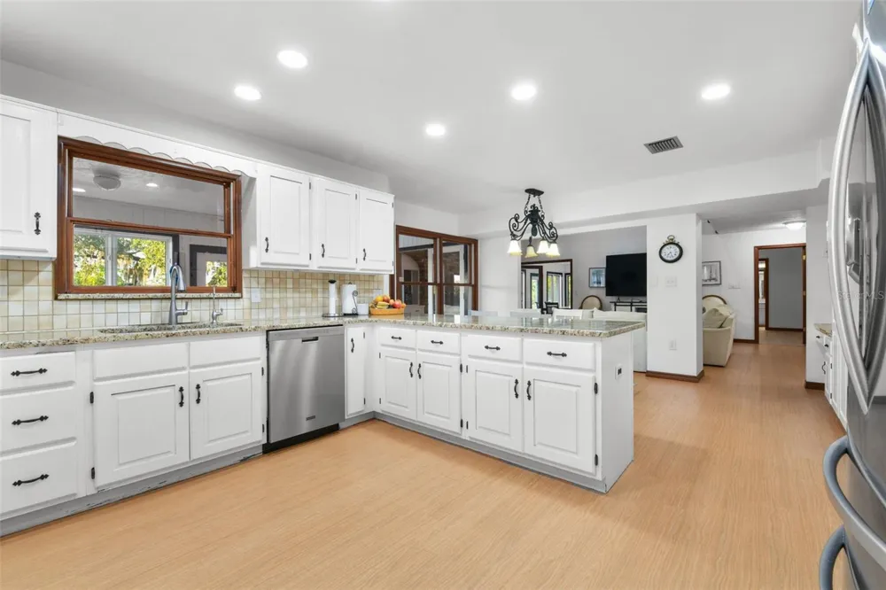 5750 OAK HOLLOW LANE Oviedo, FL 32765