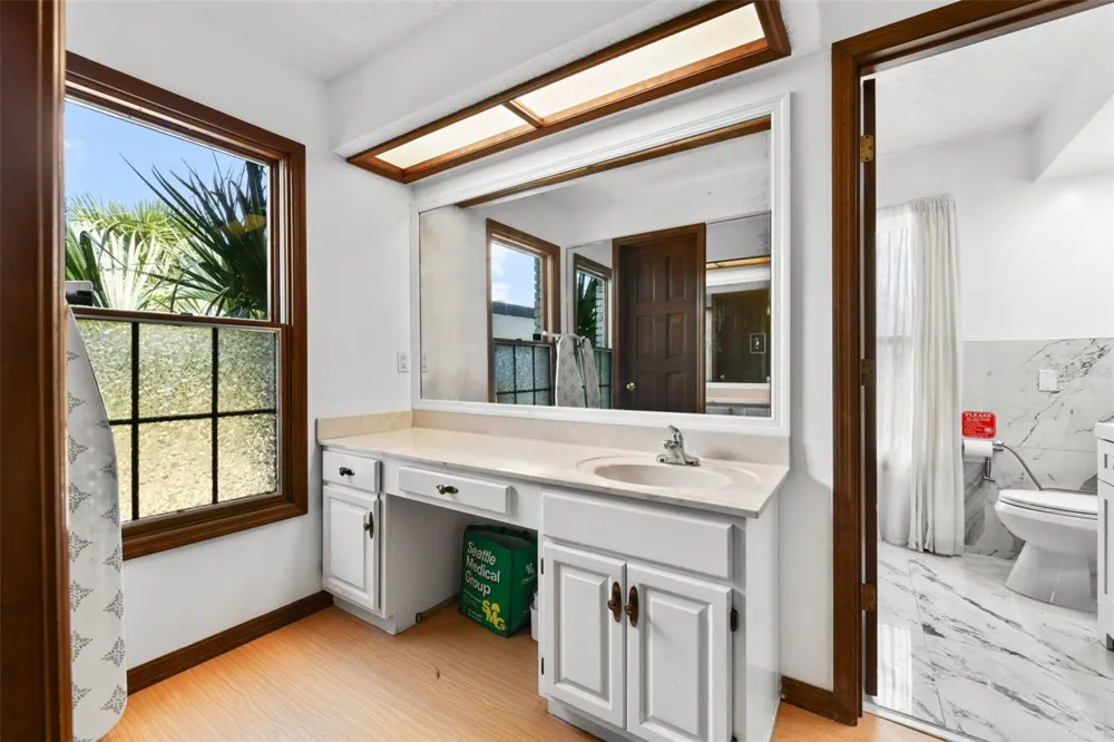 5750 OAK HOLLOW LANE Oviedo, FL 32765