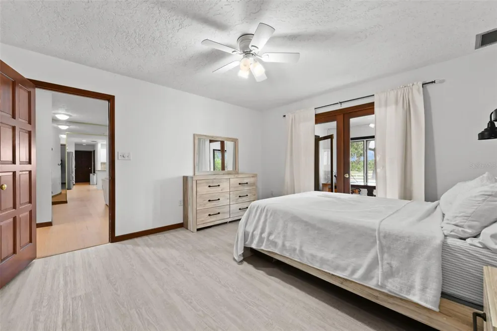 5750 OAK HOLLOW LANE Oviedo, FL 32765