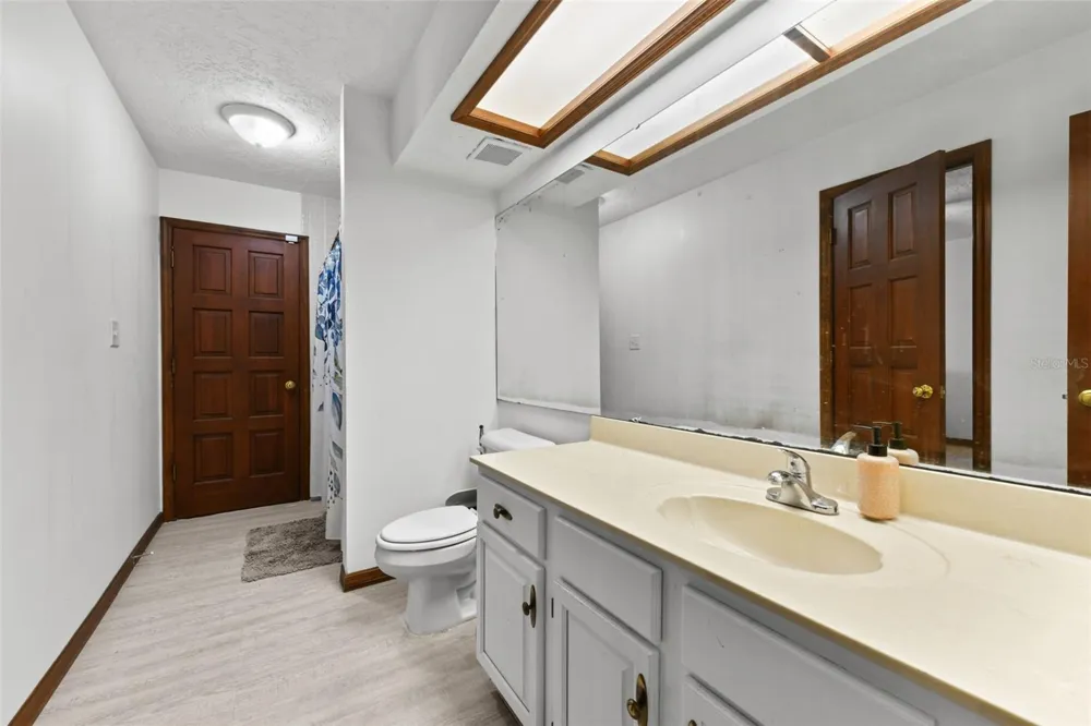 5750 OAK HOLLOW LANE Oviedo, FL 32765