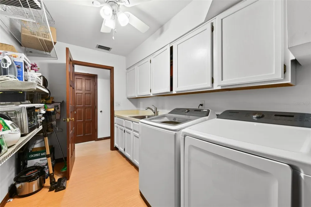 5750 OAK HOLLOW LANE Oviedo, FL 32765