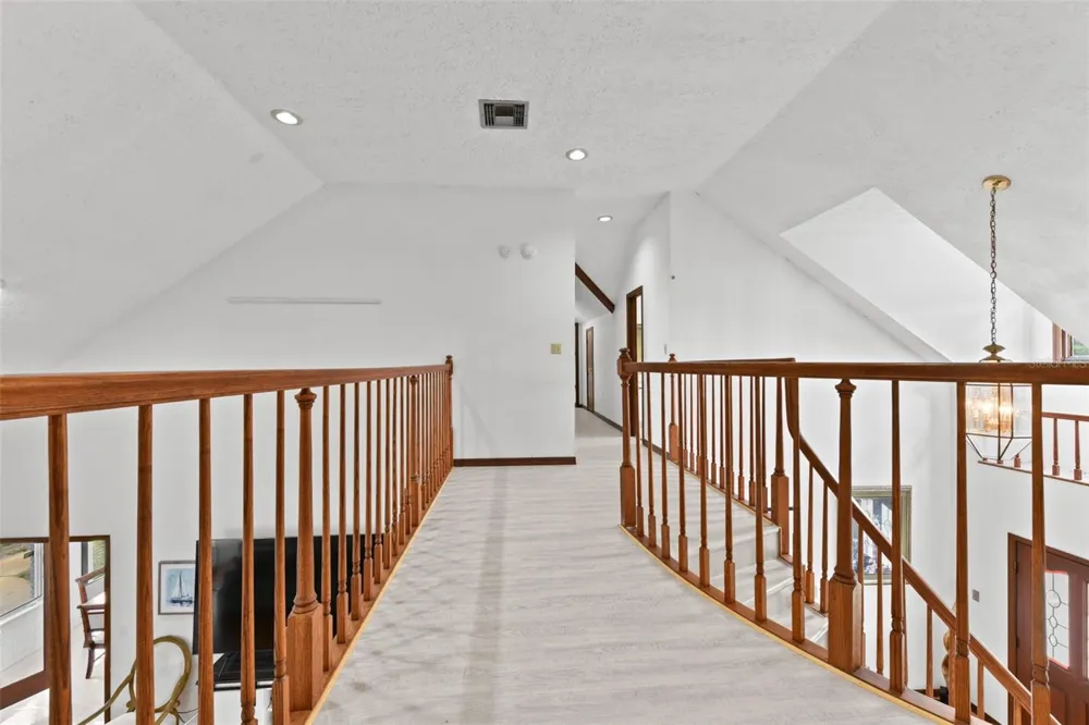 5750 OAK HOLLOW LANE Oviedo, FL 32765