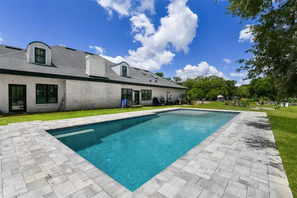 5750 OAK HOLLOW LANE Oviedo, FL 32765