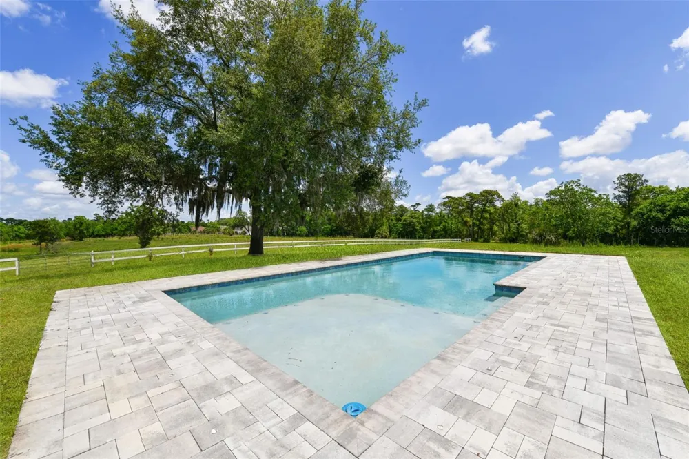 5750 OAK HOLLOW LANE Oviedo, FL 32765