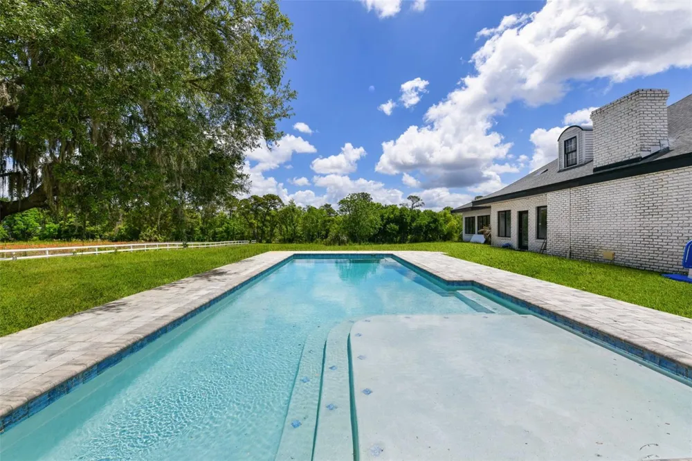 5750 OAK HOLLOW LANE Oviedo, FL 32765
