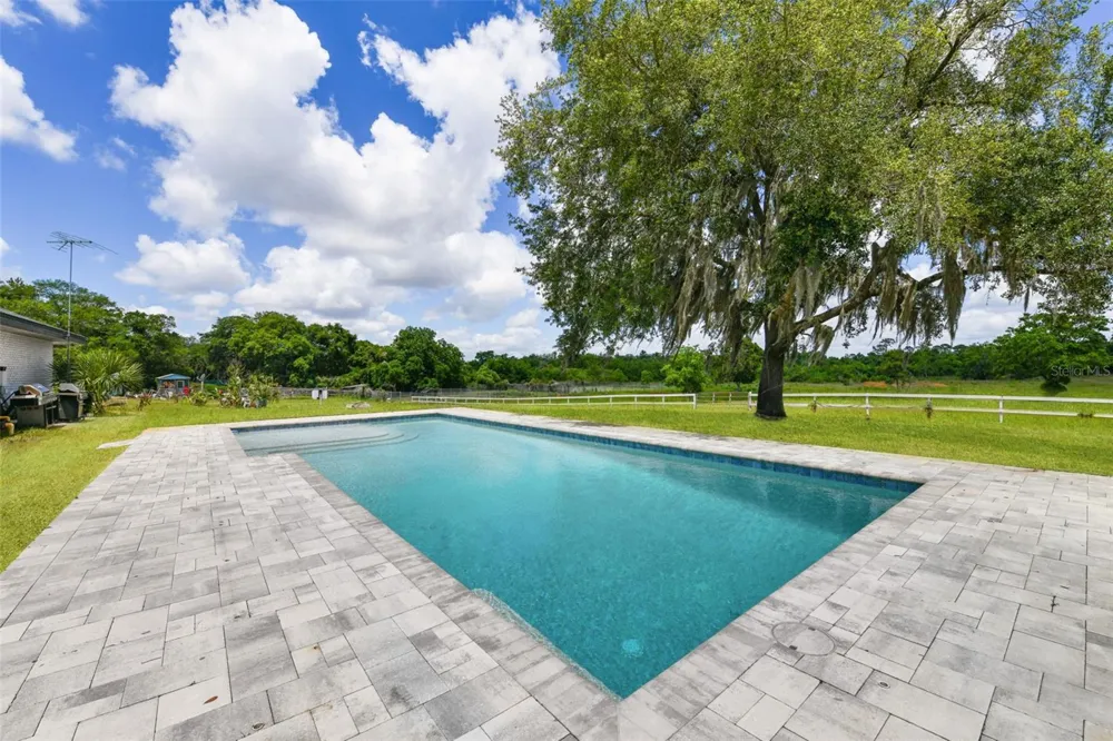 5750 OAK HOLLOW LANE Oviedo, FL 32765