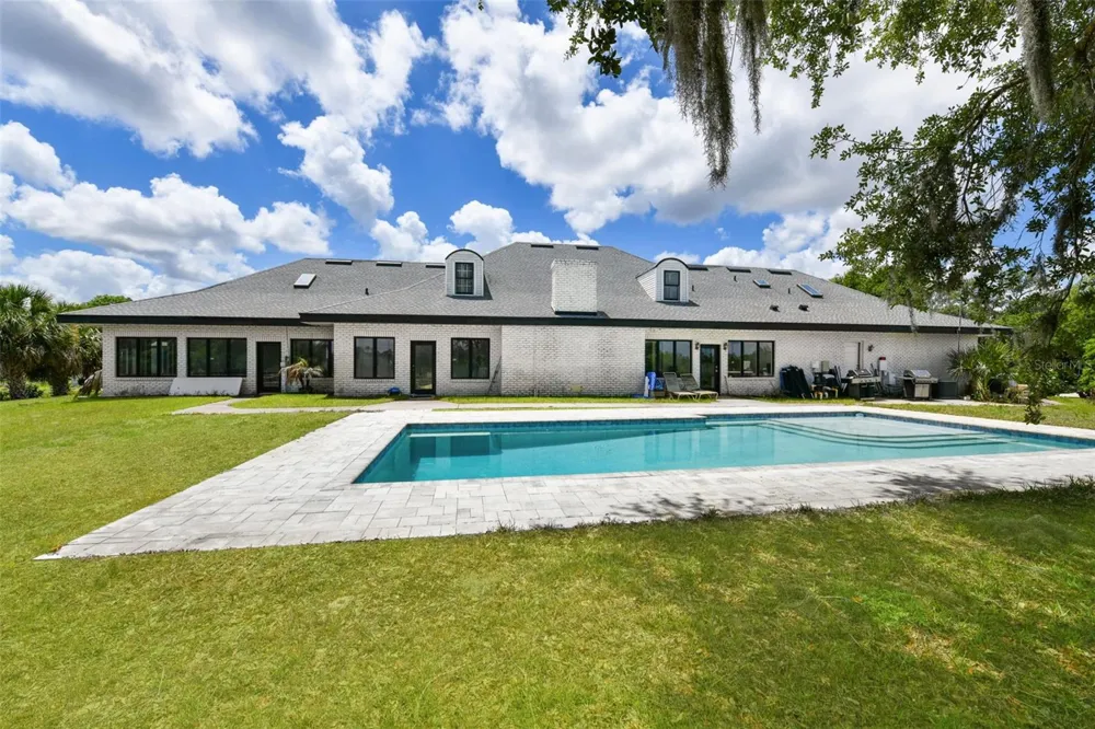 5750 OAK HOLLOW LANE Oviedo, FL 32765