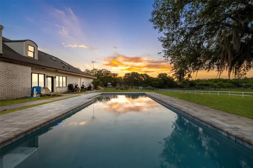 5750 OAK HOLLOW LANE Oviedo, FL 32765