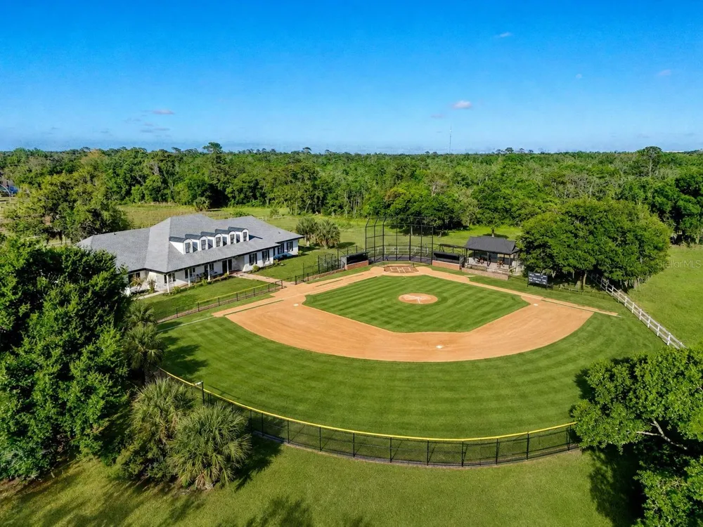 5750 OAK HOLLOW LANE Oviedo, FL 32765