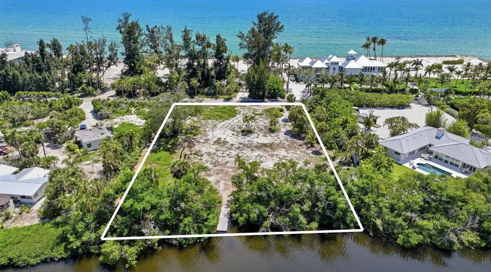 7723 SANDERLING ROAD Sarasota, FL 34242