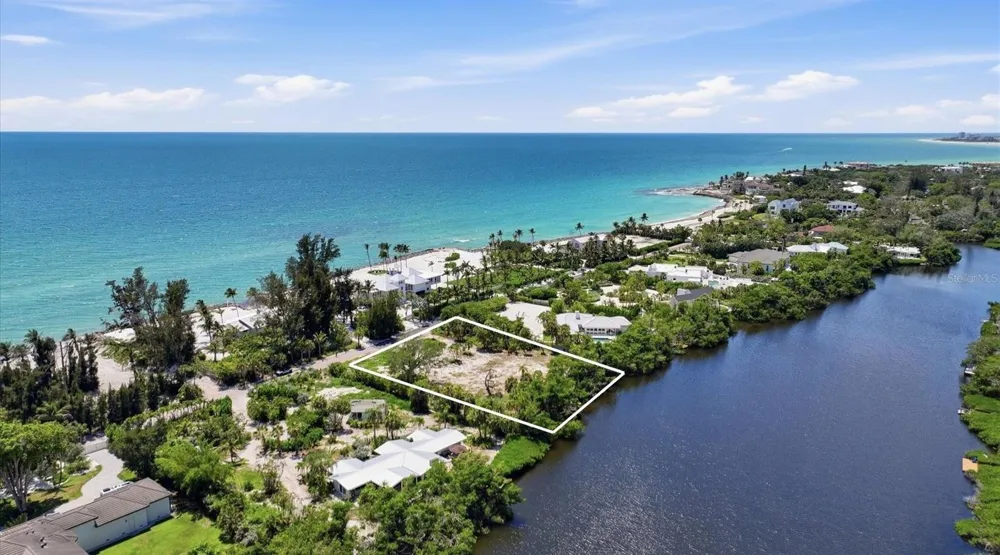 7723 SANDERLING ROAD Sarasota, FL 34242