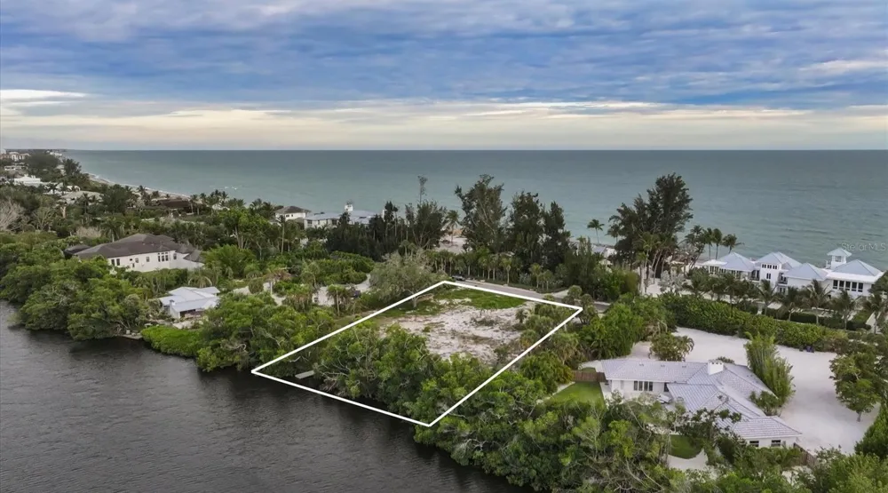 7723 SANDERLING ROAD Sarasota, FL 34242