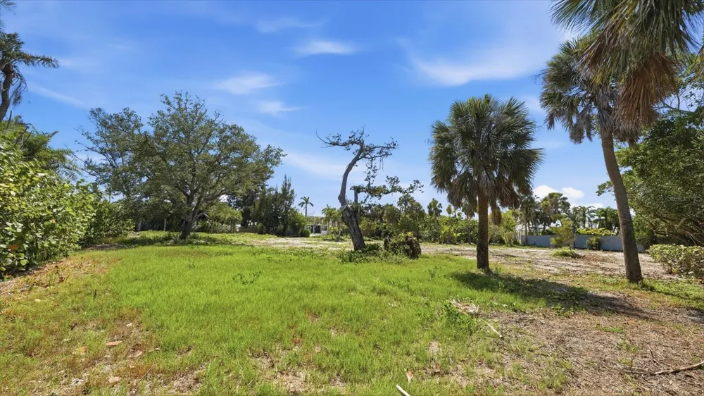 7723 SANDERLING ROAD Sarasota, FL 34242