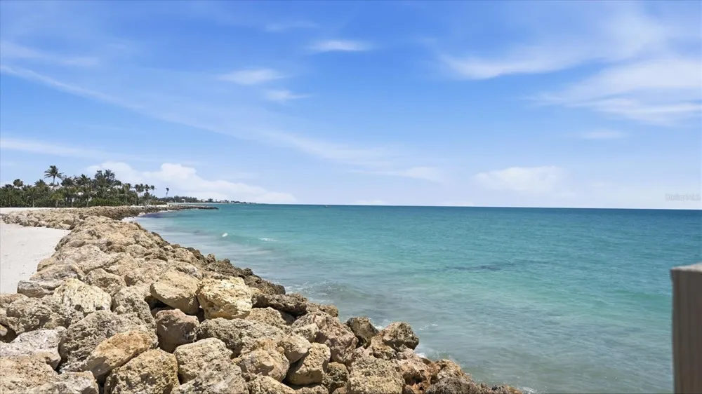 7723 SANDERLING ROAD Sarasota, FL 34242