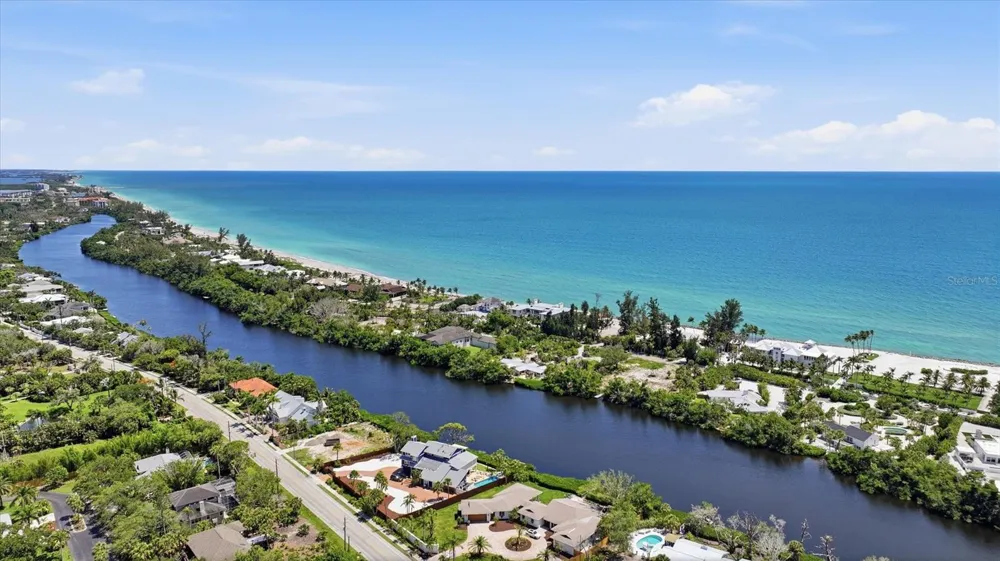 7723 SANDERLING ROAD Sarasota, FL 34242