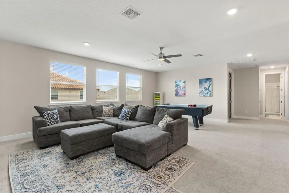 8373 LUDINGTON CIRCLE Orlando, FL 32836