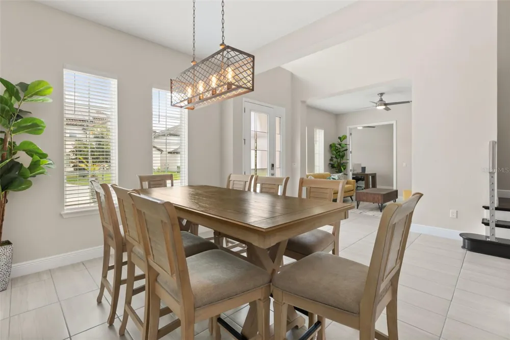 8373 LUDINGTON CIRCLE Orlando, FL 32836