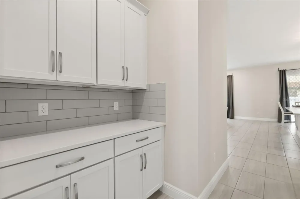 8373 LUDINGTON CIRCLE Orlando, FL 32836